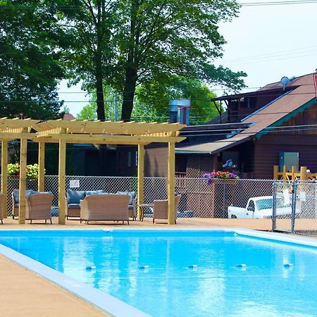 Motel Montreal Lake George Exterior foto